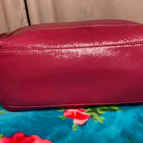 COACH Gallery Tote - Fuchsia Patent Leather - Picture 8 of 13